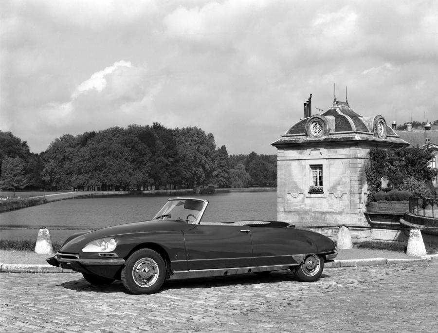  Citroen DS19 Cabriolet 1961 года  (фото 13 из 13)